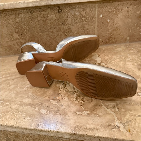 Naturalizer Silver Women's Slingback Shoes - Picture 7 of 7